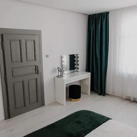Ah Zimna Apartment